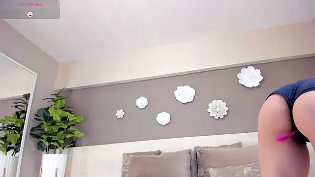 Snapshot of KatyaKozlov chatting on February 12, 2026, 8:59 pm KatyaKozlov online show from February 12, 2026, 8:59 pm