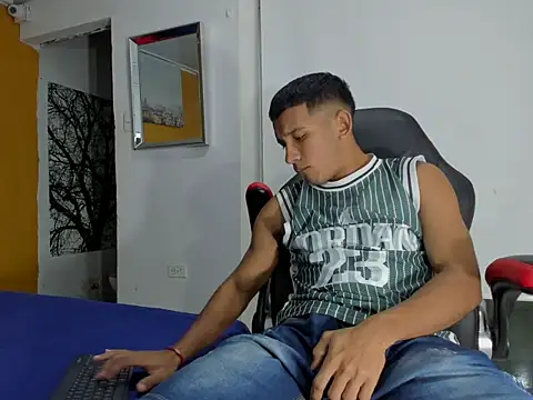 ricky spensar23cm  online show from February 28, 2026, 2:12 am