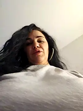 Snapshot of VickyVice chatting on February 7, 2026, 8:07 am VickyVice online show from February 7, 2026, 8:07 am