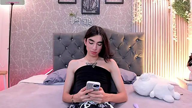 lana gill1 online show from April 12, 2026, 4:56 pm