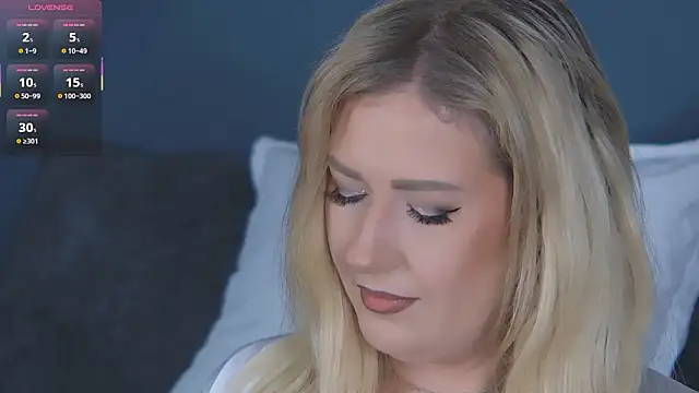 OndinaNoire online show from February 9, 2026, 8:35 pm