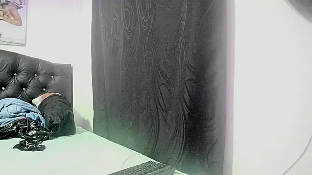 antonella  max online show from February 24, 2026, 11:47 pm