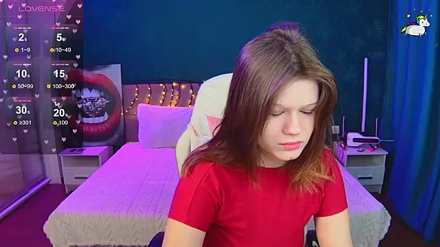 Snapshot of Lunatrend chatting on February 11, 2026, 6:18 am Lunatrend online show from February 11, 2026, 6:18 am