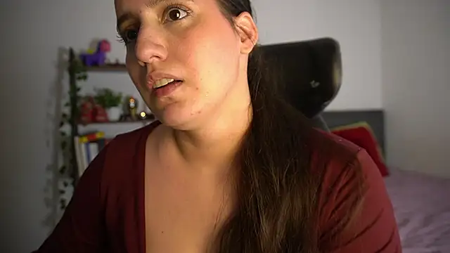alexajhonsons online show from June 2, 2026, 9:39 pm