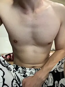 Snapshot of llkiki chatting on April 13, 2026, 4:51 am llkiki online show from April 13, 2026, 4:51 am