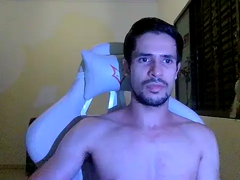 Snapshot of Cshunderlick chatting on February 18, 2026, 4:52 am Cshunderlick online show from February 18, 2026, 4:52 am