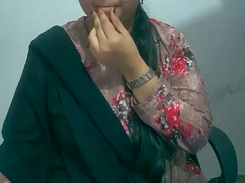 Cute Aliyaa online show from March 8, 2026, 10:08 am