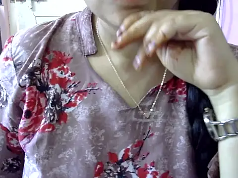 Cute Aliyaa online show from March 25, 2026, 8:20 am