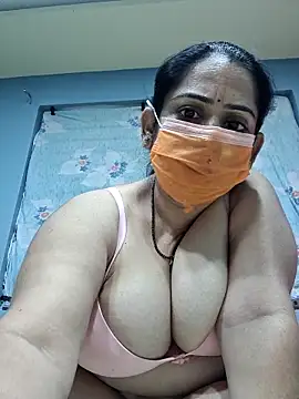 diyam4002 online show from February 20, 2026, 9:32 am