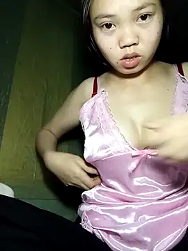 derylove  online show from February 23, 2026, 3:09 pm