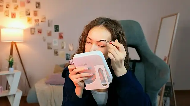 Snapshot of nexorine chatting on April 4, 2026, 6:44 am nexorine online show from April 4, 2026, 6:44 am