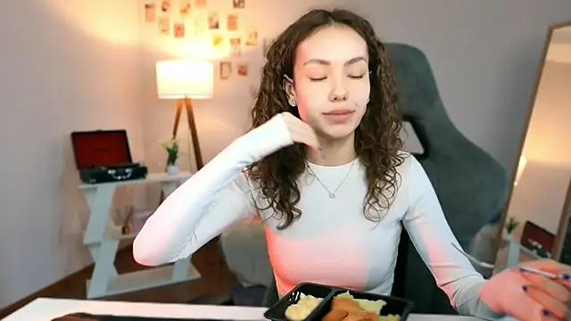 Snapshot of nexorine chatting on April 13, 2026, 9:26 am nexorine online show from April 13, 2026, 9:26 am