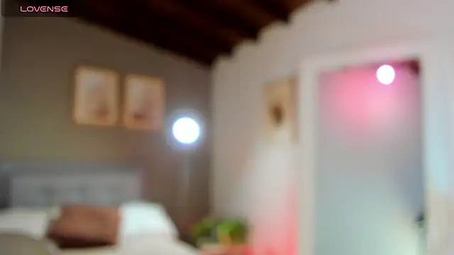 SalomeStorm  online show from April 11, 2026, 1:48 pm