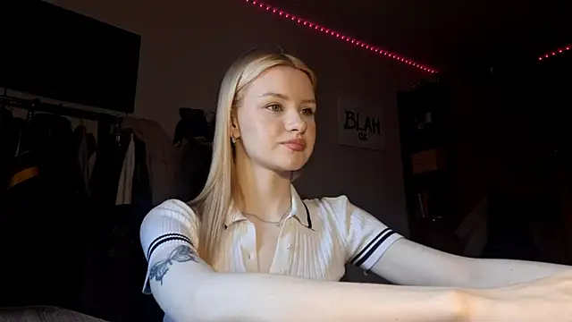 Snapshot of ChongTreece chatting on February 13, 2026, 6:09 am ChongTreece online show from February 13, 2026, 6:09 am