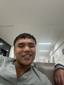 Snapshot of CreamKingg chatting on February 9, 2026, 9:24 am CreamKingg online show from February 9, 2026, 9:24 am