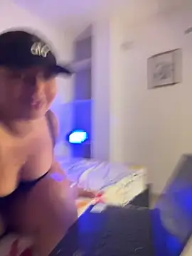 Kira Spiicy online show from February 21, 2026, 1:45 pm