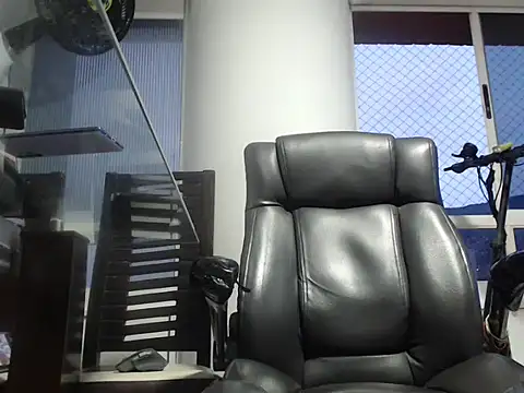 Snapshot of seriohetero19 chatting on February 4, 2026, 11:20 pm seriohetero19 online show from February 4, 2026, 11:20 pm