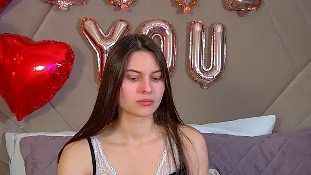 Snapshot of AliceVersal chatting on February 16, 2026, 9:38 am AliceVersal online show from February 16, 2026, 9:38 am