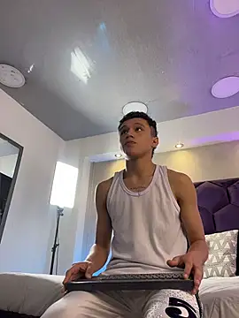 Dominik Souza online show from April 4, 2026, 8:06 pm