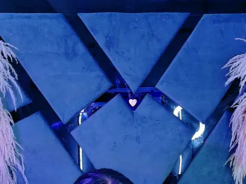 Snapshot of KylieWhitee chatting on February 28, 2026, 10:27 am KylieWhitee online show from February 28, 2026, 10:27 am