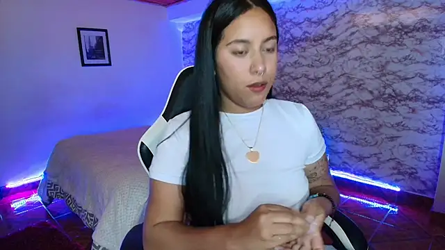Camila IRoose online show from May 20, 2026, 9:32 pm