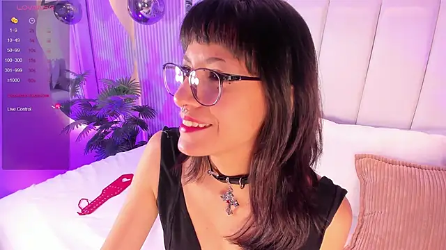 Snapshot of ViolettaColinss chatting on February 27, 2026, 11:54 am ViolettaColinss online show from February 27, 2026, 11:54 am