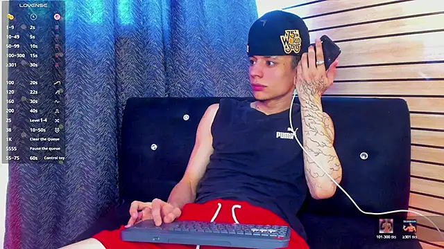 Snapshot of TheBatMansion chatting on June 14, 2026, 9:06 pm TheBatMansion online show from June 14, 2026, 9:06 pm