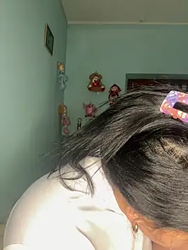 Snapshot of Aloyenita chatting on February 21, 2026, 12:28 pm Aloyenita online show from February 21, 2026, 12:28 pm