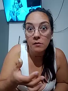 Snapshot of kuramaqueen chatting on February 27, 2026, 6:24 am kuramaqueen online show from February 27, 2026, 6:24 am