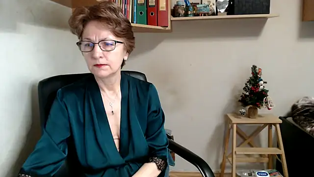 katemodel online show from January 6, 2026, 7:01 am