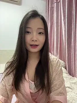 BIGBABYYEYE online show from April 10, 2026, 2:00 pm