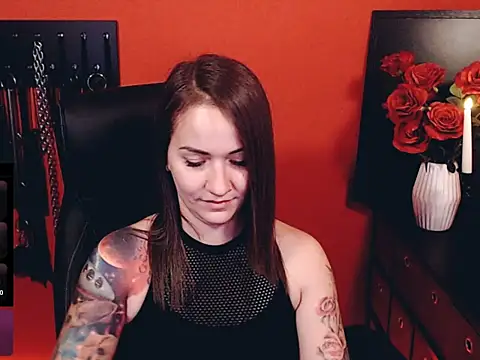 Snapshot of _MissJaneWarren_ chatting on February 4, 2026, 6:03 pm MissJaneWarren online show from February 4, 2026, 6:03 pm