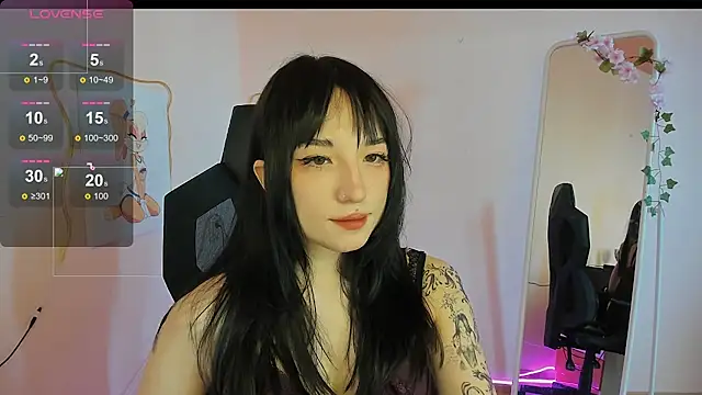 Snapshot of AliceeinWonderlanddd chatting on April 25, 2026, 2:03 am AliceeinWonderlanddd online show from April 25, 2026, 2:03 am