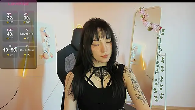Snapshot of AliceeinWonderlanddd chatting on May 9, 2026, 2:06 am AliceeinWonderlanddd online show from May 9, 2026, 2:06 am