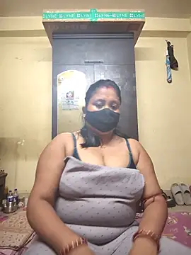 Snapshot of Curvy_Trisha chatting on May 29, 2026, 7:12 pm Curvy Trisha online show from May 29, 2026, 7:12 pm