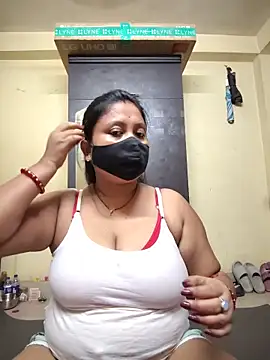 Snapshot of Curvy_Trisha chatting on May 30, 2026, 2:58 pm Curvy Trisha online show from May 30, 2026, 2:58 pm