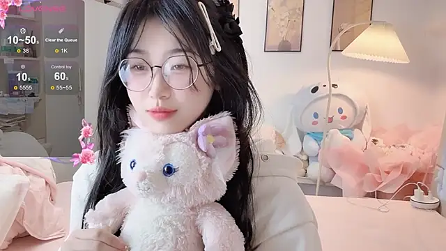 Luminous4173 online show from February 11, 2026, 7:13 am