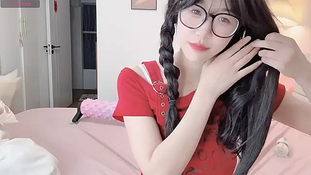 Luminous4173 online show from May 10, 2026, 8:52 am