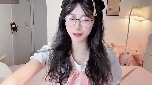 Luminous4173 online show from July 17, 2026, 1:18 pm