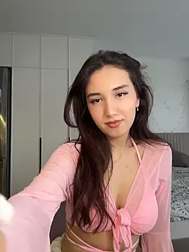 Anna Elfii online show from May 12, 2026, 8:33 am