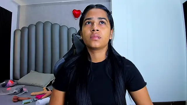 Snapshot of Shirleytaylor- chatting on March 19, 2026, 11:36 am Shirleytaylor- online show from March 19, 2026, 11:36 am