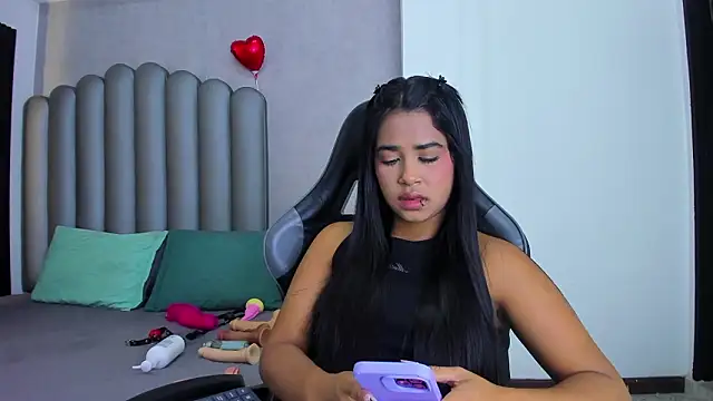 Snapshot of Shirleytaylor- chatting on March 26, 2026, 11:05 am Shirleytaylor- online show from March 26, 2026, 11:05 am