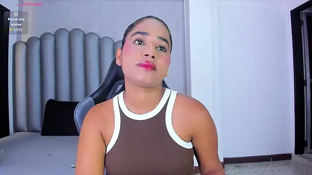 Snapshot of Shirleytaylor- chatting on May 8, 2026, 11:37 am Shirleytaylor- online show from May 8, 2026, 11:37 am