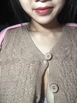 Snapshot of uyensexy chatting on February 6, 2026, 3:15 pm uyensexy online show from February 6, 2026, 3:15 pm