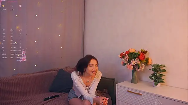 Snapshot of CarlaSpiva chatting on February 15, 2026, 8:05 pm CarlaSpiva online show from February 15, 2026, 8:05 pm