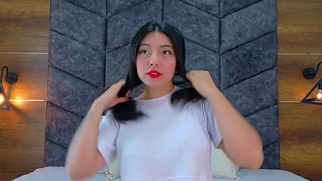 Snapshot of AnnieRouse__ chatting on February 11, 2026, 11:37 am AnnieRouse online show from February 11, 2026, 11:37 am