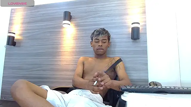 TonnyMarck online show from March 25, 2026, 3:12 am