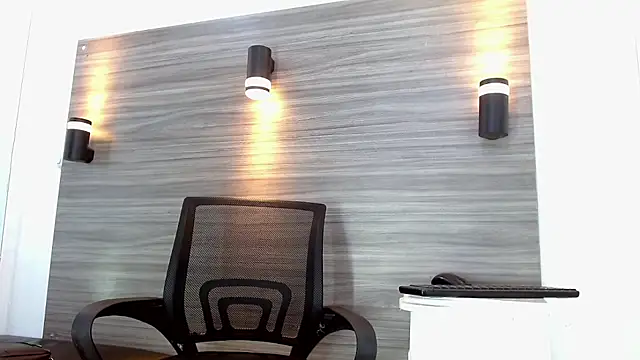 TonnyMarck online show from March 26, 2026, 2:28 am