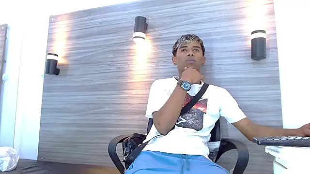 TonnyMarck online show from March 28, 2026, 3:06 am