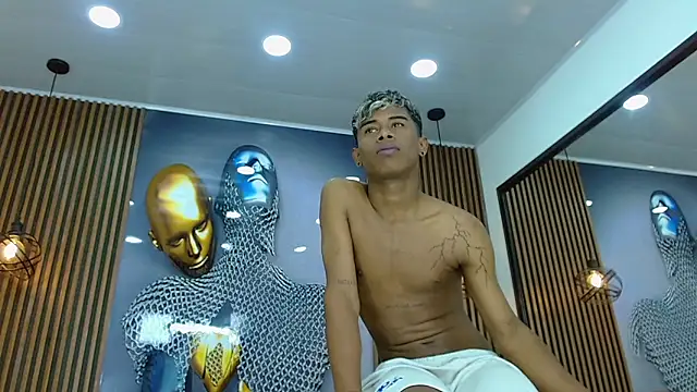 TonnyMarck online show from April 10, 2026, 12:54 pm